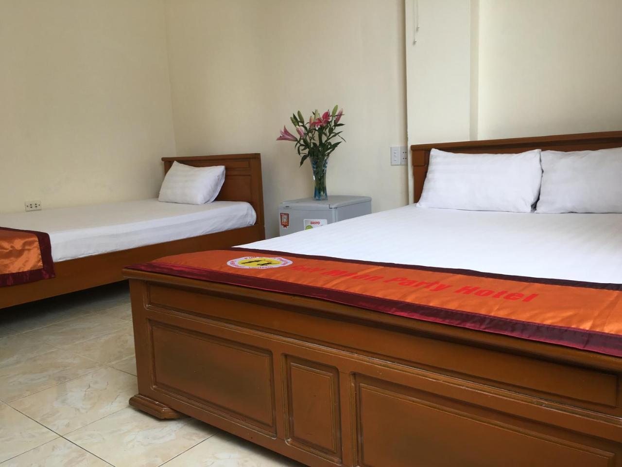 Full Moon Party Hotel Hai Phong Exterior photo